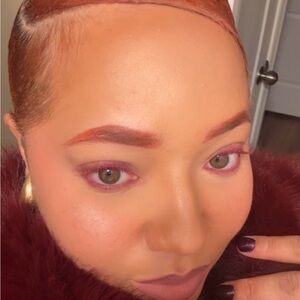 Meet your Posher, Timia